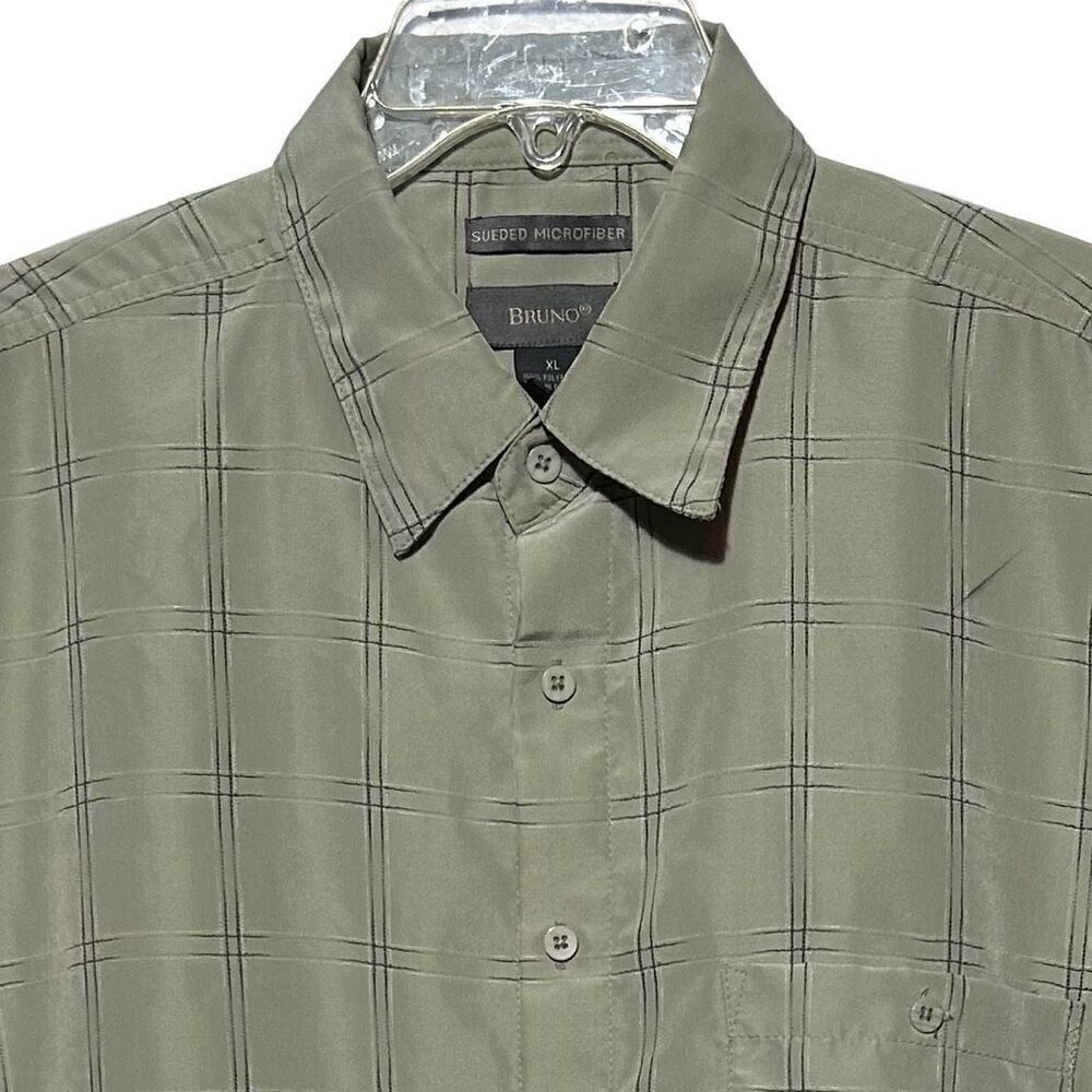 Bruno Button-up Shirt Men's XL Gray Plaid Geo Sueded Microfiber Short Sleeve